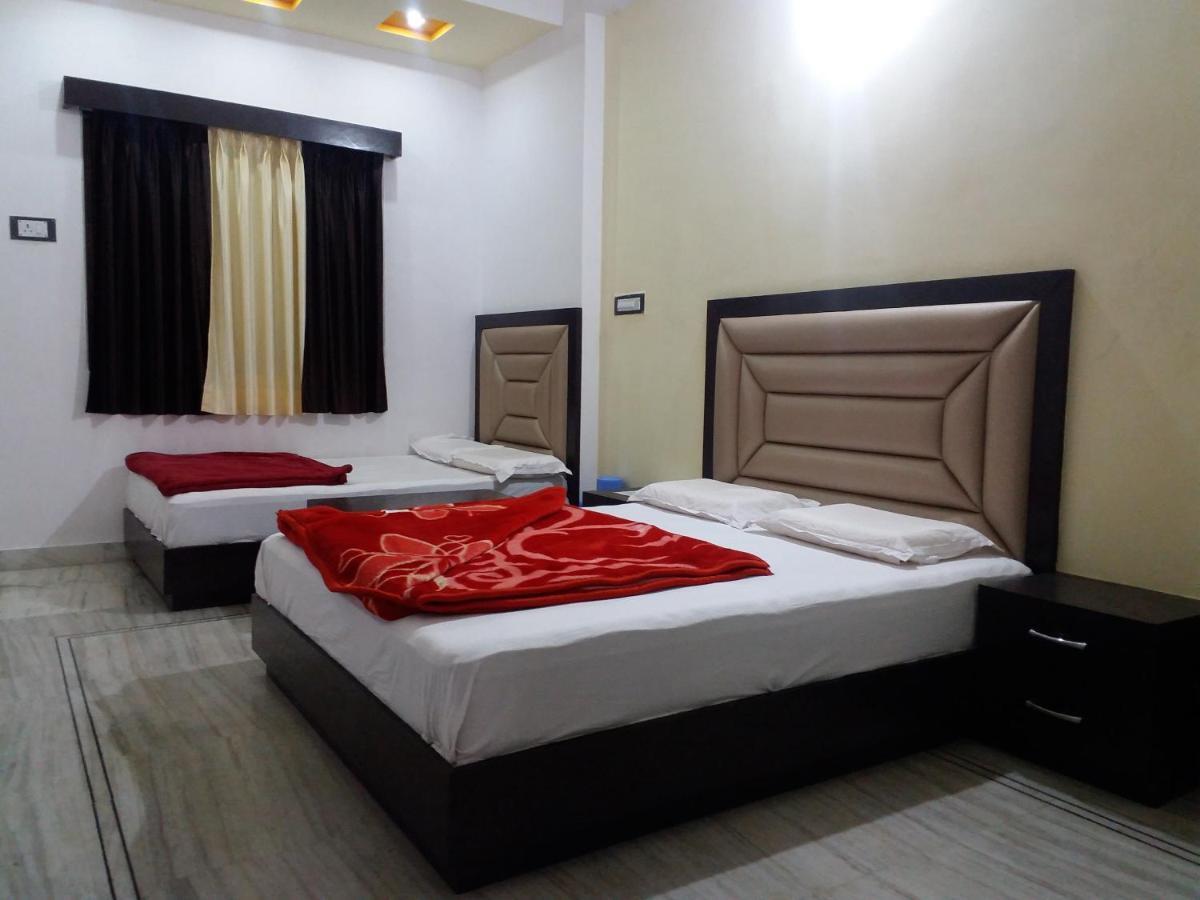 Hotel Vinayaka Nāthdwāra Buitenkant foto